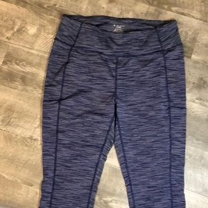 Capri workout leggings